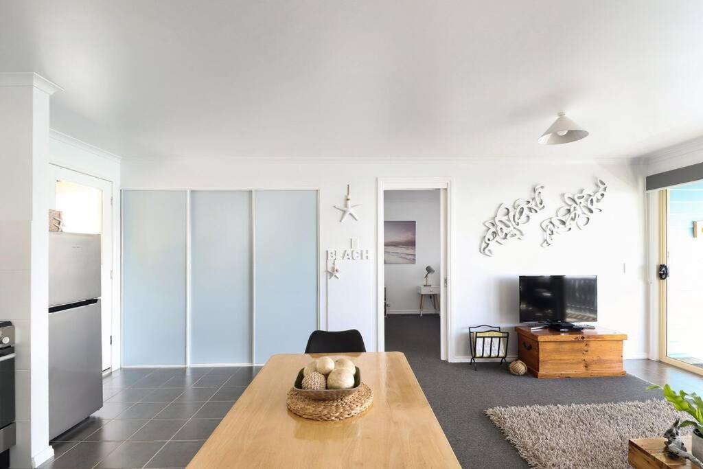 Bella Costa - Bay Of Fires Beach House Binalong Bay Exterior photo